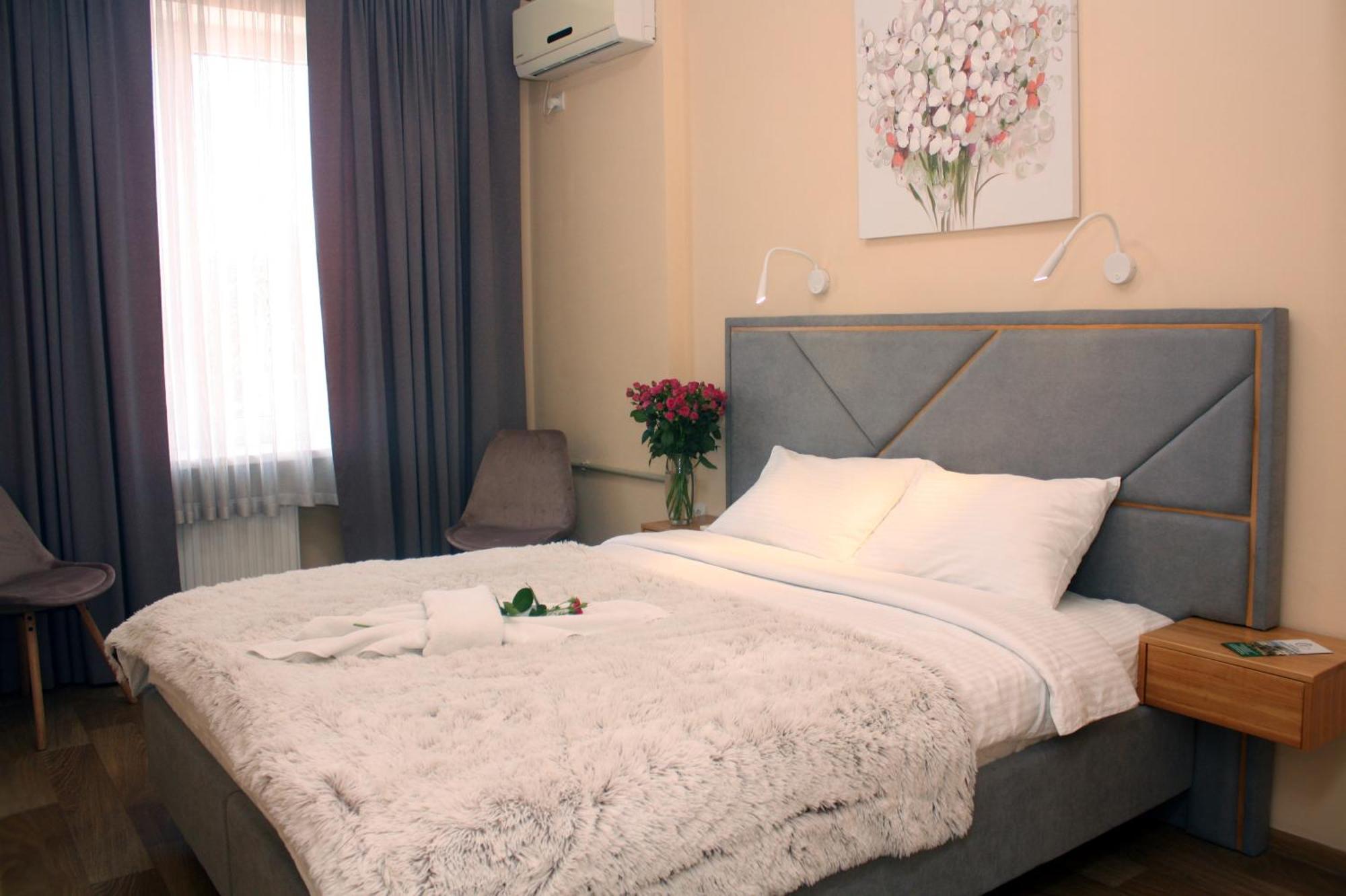 Centralny Hotel Krzywy Róg Zewnętrze zdjęcie