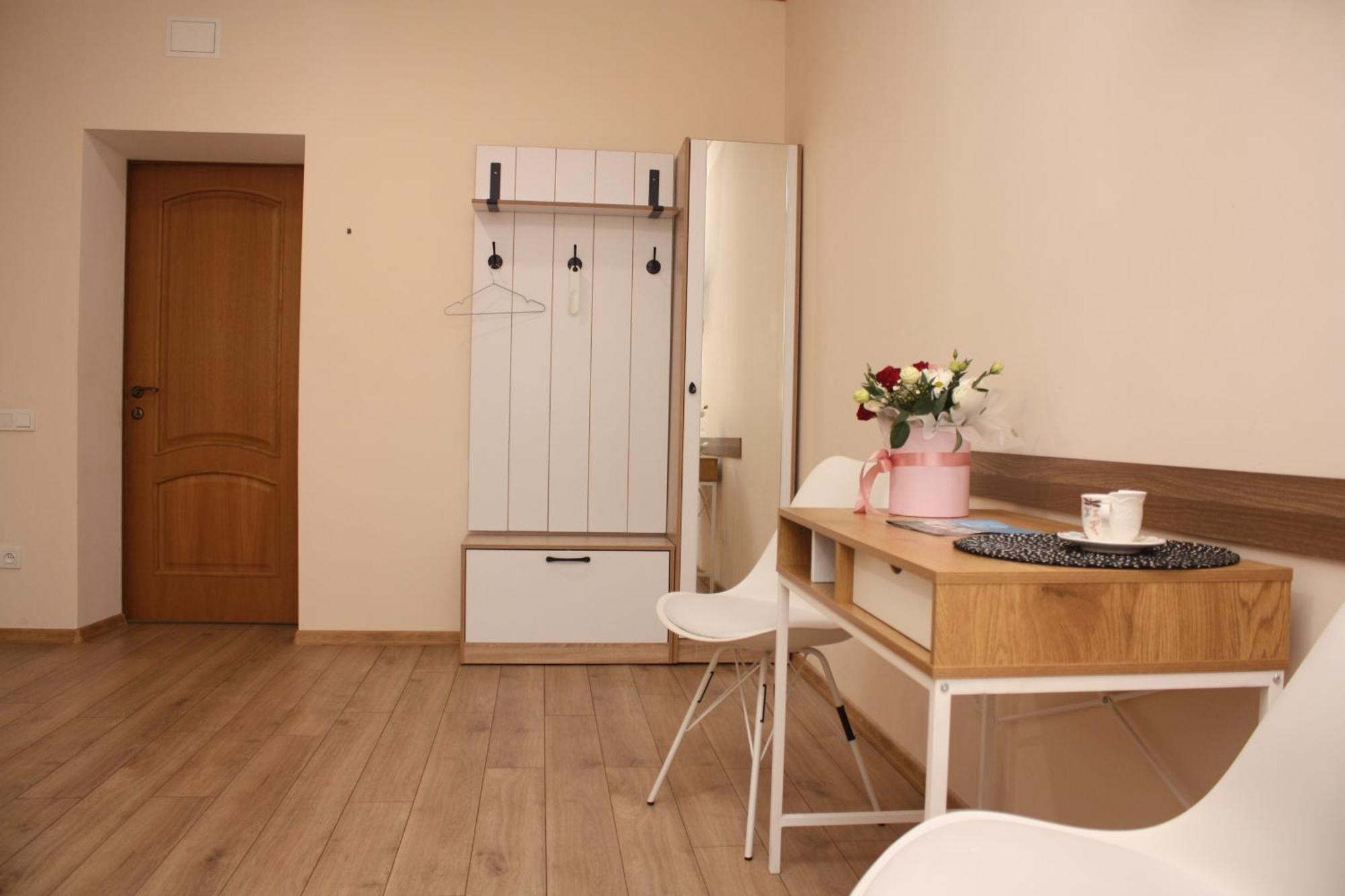 Centralny Hotel Krzywy Róg Zewnętrze zdjęcie