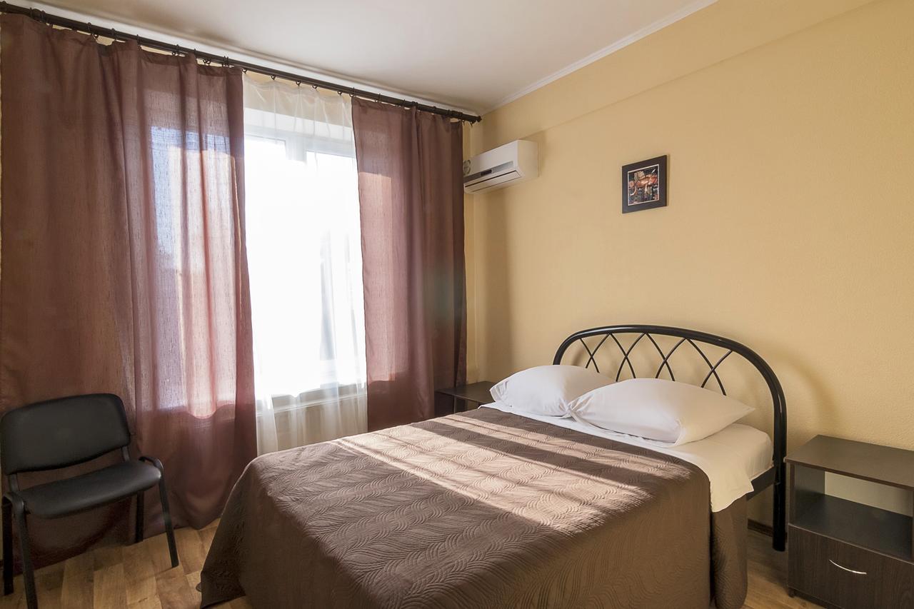 Centralny Hotel Krzywy Róg Zewnętrze zdjęcie