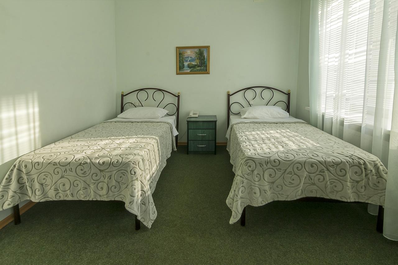 Centralny Hotel Krzywy Róg Zewnętrze zdjęcie